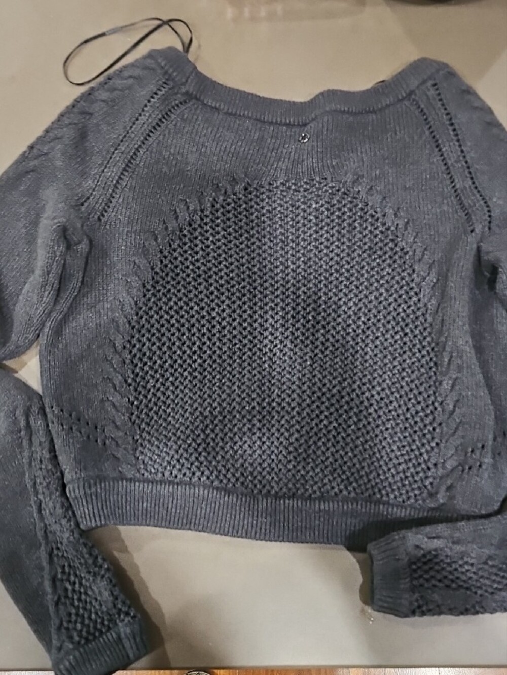 lululemon athletica-Be Present Black Textured Cropped Crew Sweater